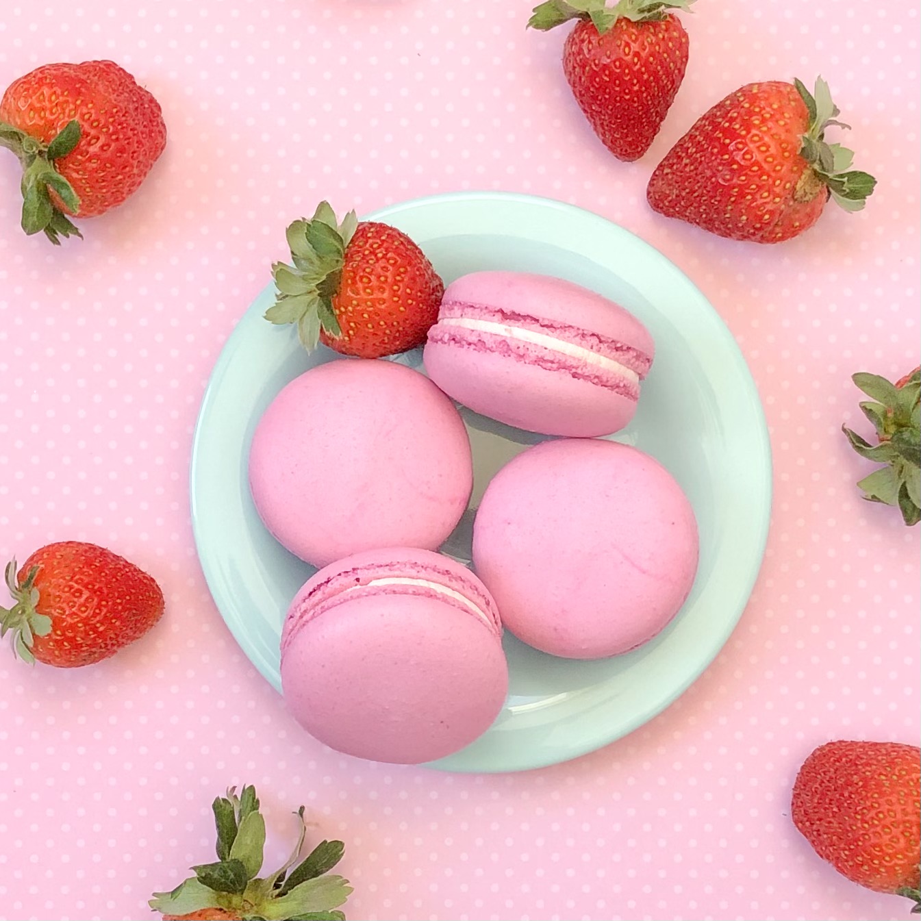 Strawberry Cream Macaron Strawberry Cream Macaron